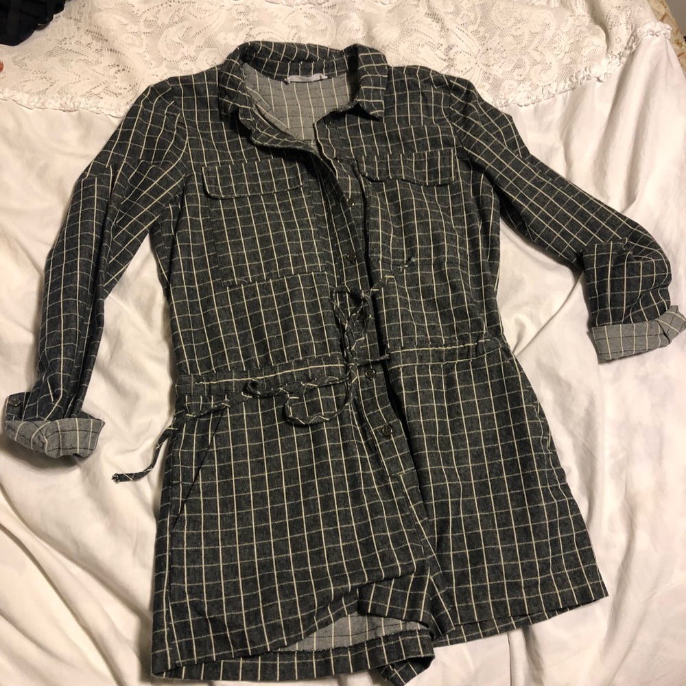 Striped collared romper - Picture 2 of 6